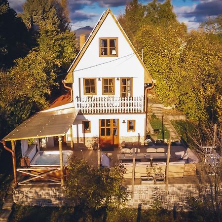Egercottages - Bikaver Cottage Eksteriør billede